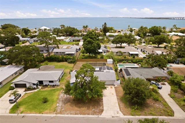 2580 68TH AVENUE S, St Petersburg, FL 33712