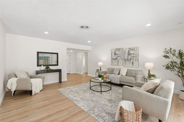 2580 68TH AVENUE S, St Petersburg, FL 33712