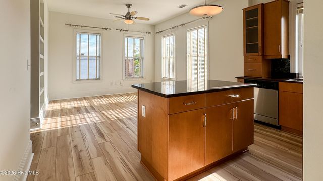 619 N 4th Street 202, Wilmington, NC 28401