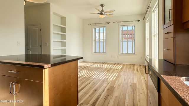 619 N 4th Street 202, Wilmington, NC 28401