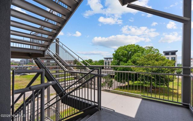 619 N 4th Street 202, Wilmington, NC 28401