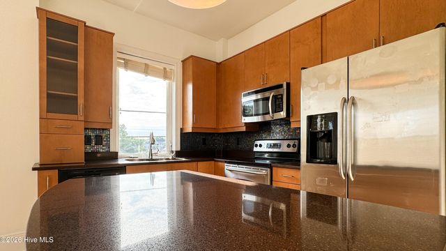 619 N 4th Street 202, Wilmington, NC 28401