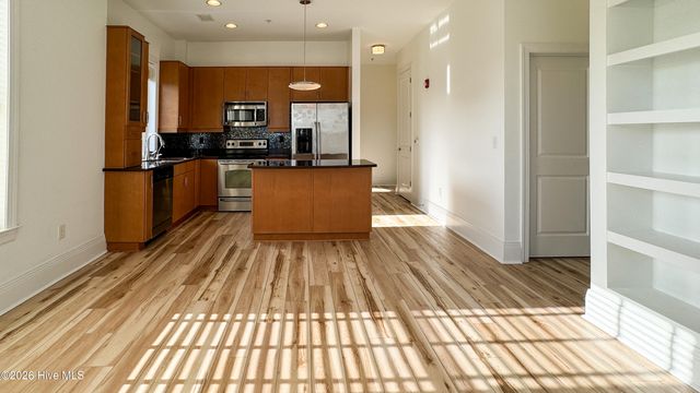 619 N 4th Street 202, Wilmington, NC 28401