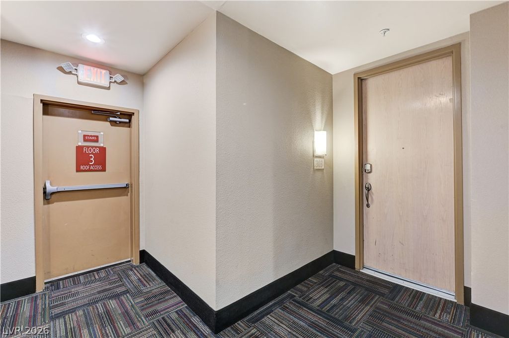 75 East Agate Avenue 303, Las Vegas, NV 89123 — photo 2