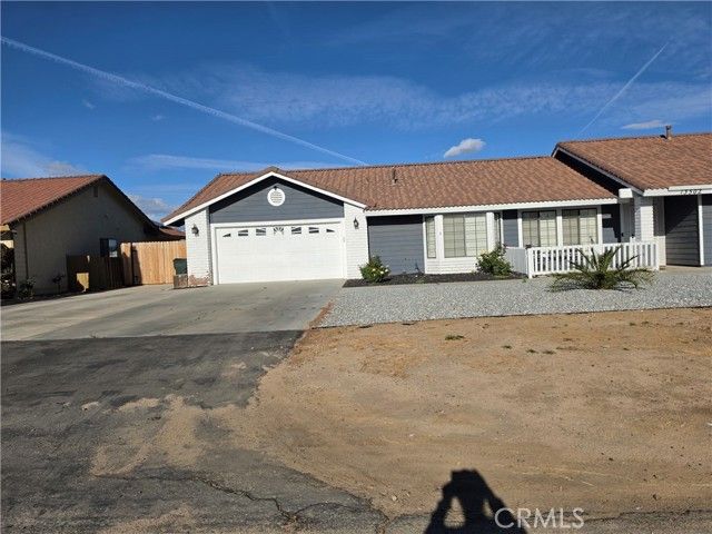 13502 Cuyamaca Road, Apple Valley, CA 92308