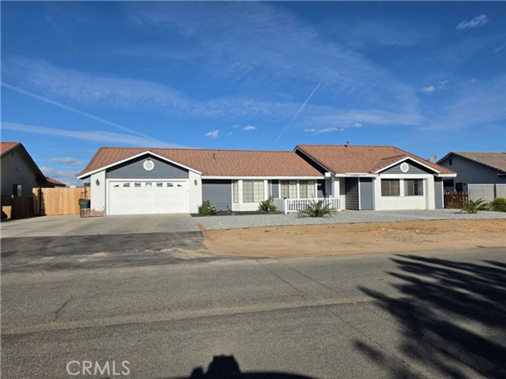 13502 Cuyamaca Road, Apple Valley, CA 92308