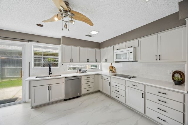 5 Chelsey Circle, Richardson, TX 75082