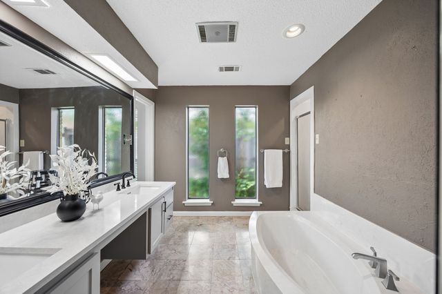 5 Chelsey Circle, Richardson, TX 75082