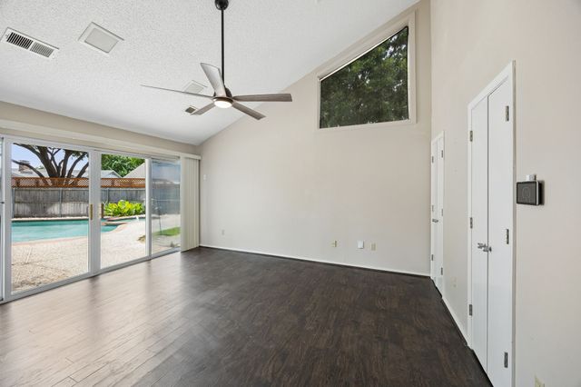 5 Chelsey Circle, Richardson, TX 75082