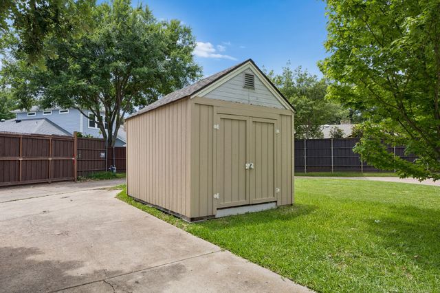 5 Chelsey Circle, Richardson, TX 75082