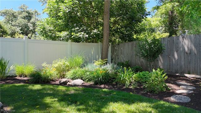 3126 Mayfield Road, Silver Lake, OH 44224