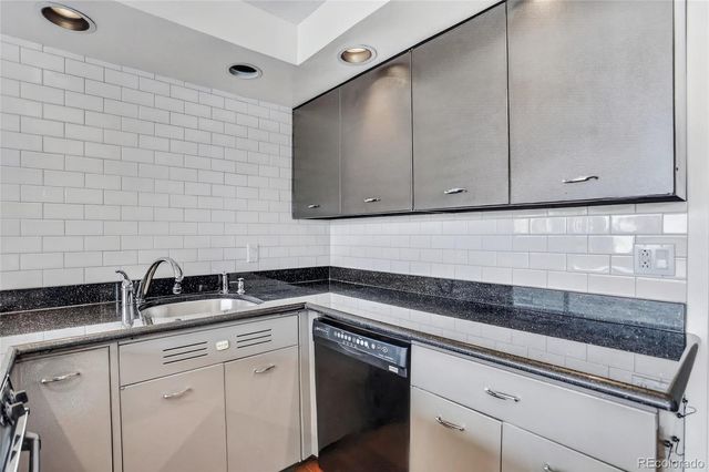 888 N Logan Street 9H, Denver, CO 80203