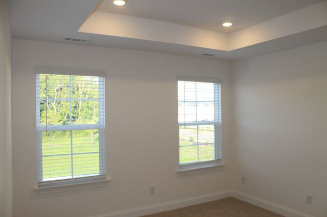 5711 Cloverwood Dr, Rockvale, TN 37153
