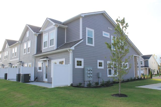 5711 Cloverwood Dr, Rockvale, TN 37153