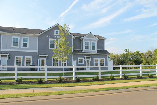 5711 Cloverwood Dr, Rockvale, TN 37153