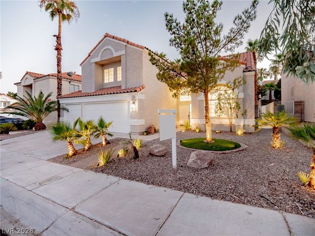 2729 Beachside Court, Las Vegas, NV 89117