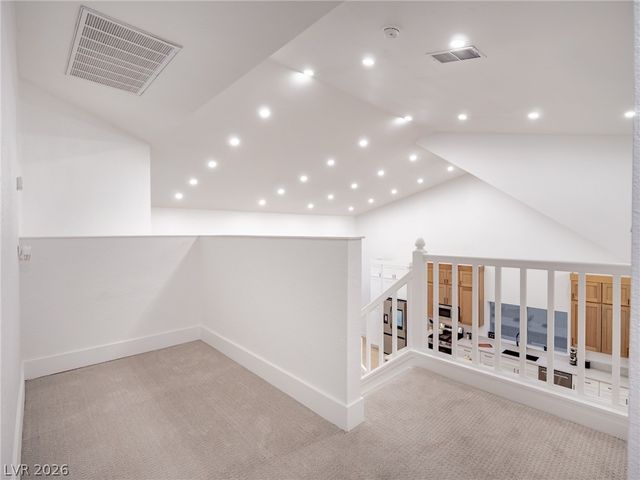 2729 Beachside Court, Las Vegas, NV 89117
