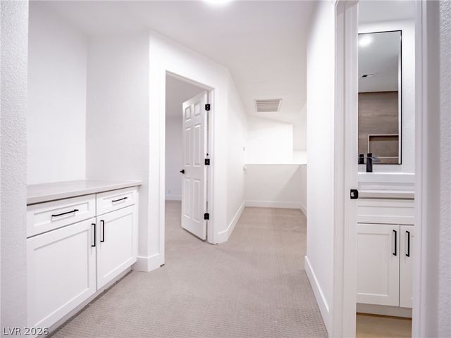 2729 Beachside Court, Las Vegas, NV 89117