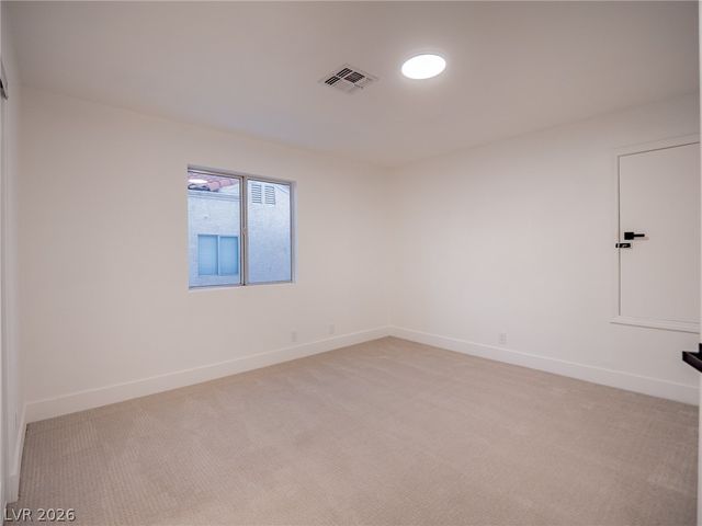 2729 Beachside Court, Las Vegas, NV 89117