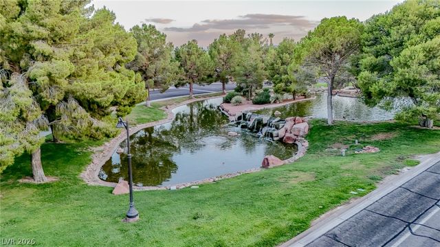 2729 Beachside Court, Las Vegas, NV 89117
