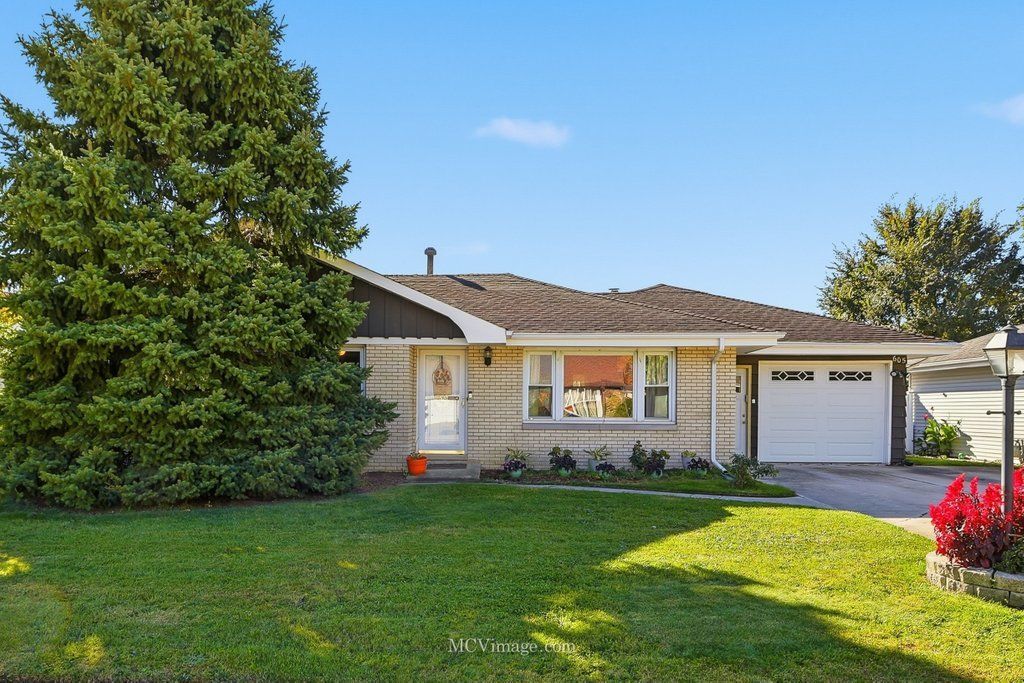 605 GLORIA Street, Lockport, IL 60441