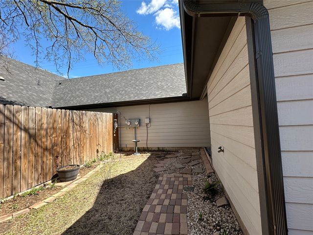 500-502 W Owings Street, Denison, TX 75020