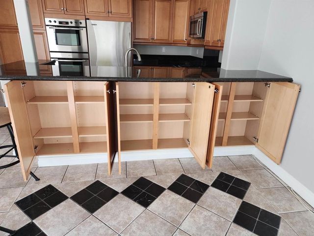 8597 Via Mallorca F, La Jolla, CA 92037