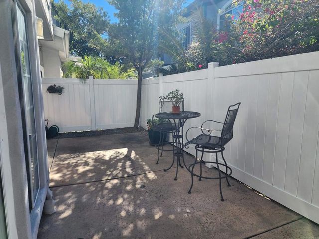 8597 Via Mallorca F, La Jolla, CA 92037