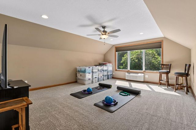 920 Pershing Circle, Burnsville, MN 55306