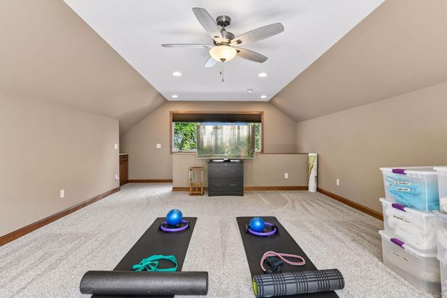 920 Pershing Circle, Burnsville, MN 55306