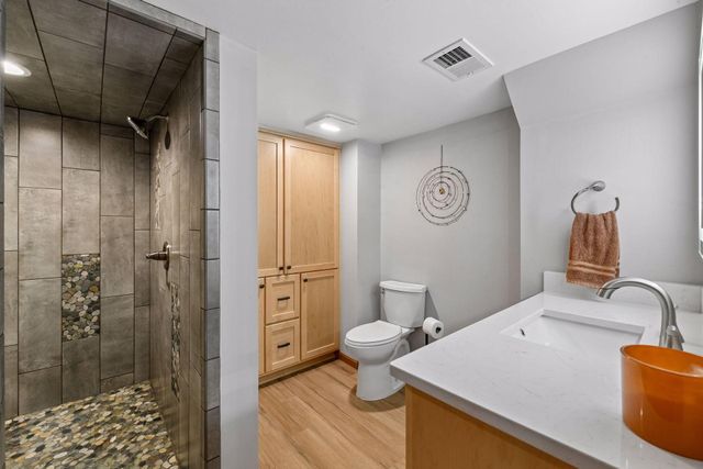 920 Pershing Circle, Burnsville, MN 55306