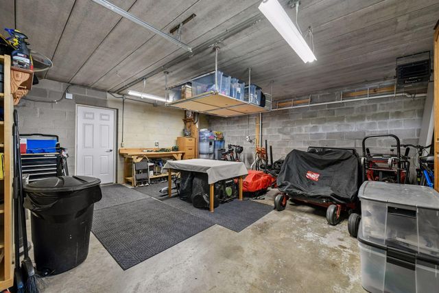 920 Pershing Circle, Burnsville, MN 55306