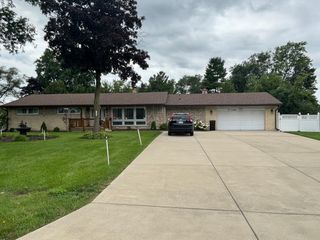 130 Birchwood Road, Northbrook, IL 60062