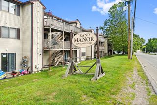 271 Humphrey St H2, Lowell, MA 01850