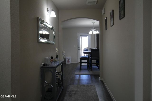 797 NUEVO DESIERTO Drive, El Paso, TX 79928