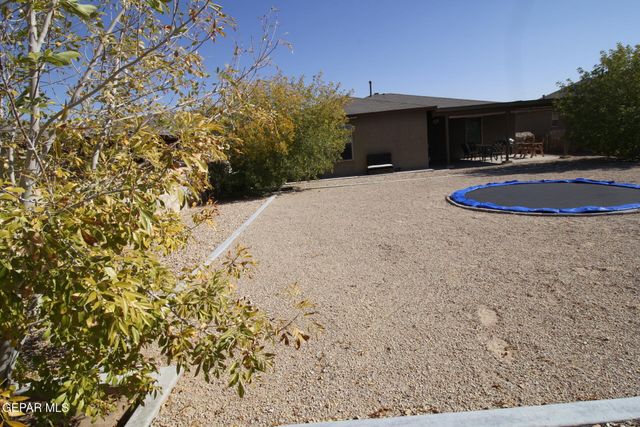 797 NUEVO DESIERTO Drive, El Paso, TX 79928