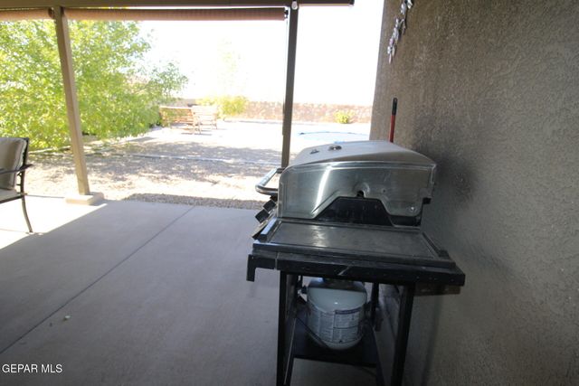 797 NUEVO DESIERTO Drive, El Paso, TX 79928