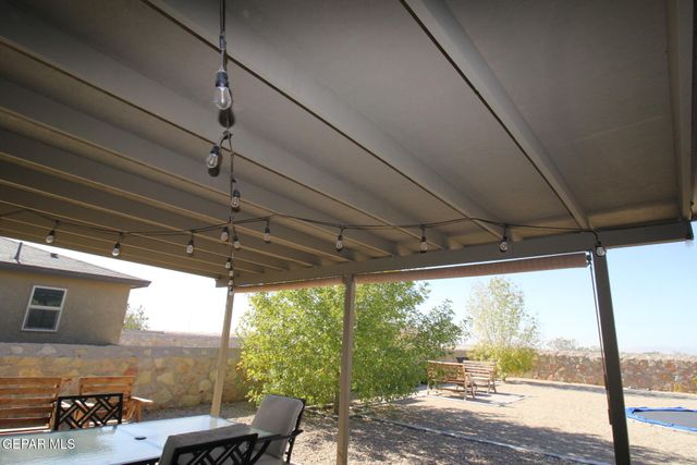 797 NUEVO DESIERTO Drive, El Paso, TX 79928