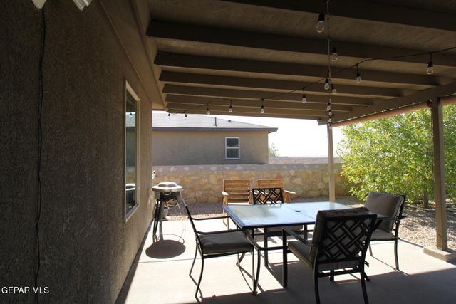 797 NUEVO DESIERTO Drive, El Paso, TX 79928