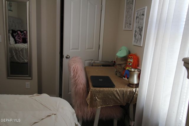 797 NUEVO DESIERTO Drive, El Paso, TX 79928