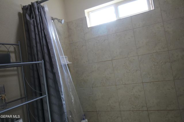 797 NUEVO DESIERTO Drive, El Paso, TX 79928