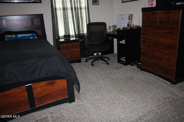 797 NUEVO DESIERTO Drive, El Paso, TX 79928