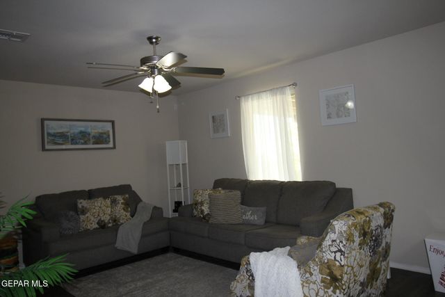 797 NUEVO DESIERTO Drive, El Paso, TX 79928