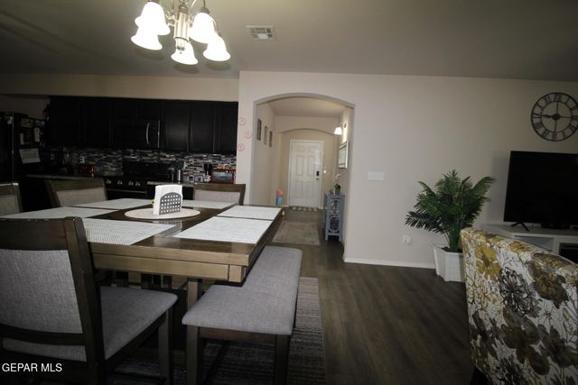 797 NUEVO DESIERTO Drive, El Paso, TX 79928