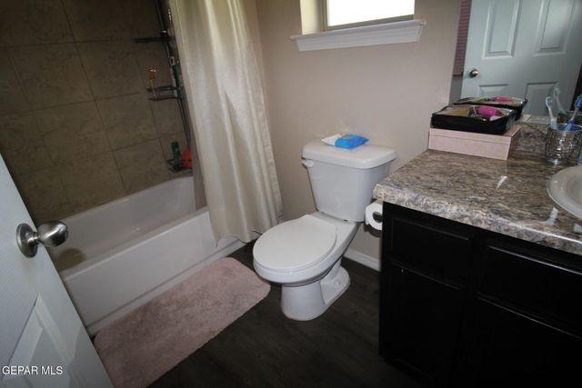 797 NUEVO DESIERTO Drive, El Paso, TX 79928