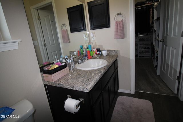 797 NUEVO DESIERTO Drive, El Paso, TX 79928