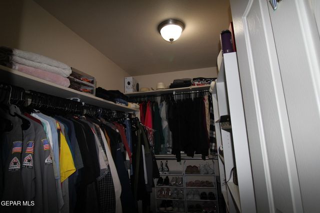 797 NUEVO DESIERTO Drive, El Paso, TX 79928