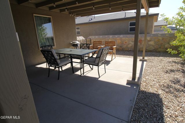 797 NUEVO DESIERTO Drive, El Paso, TX 79928