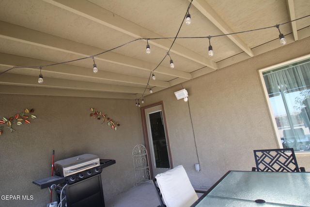 797 NUEVO DESIERTO Drive, El Paso, TX 79928