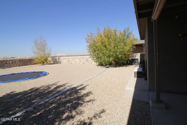 797 NUEVO DESIERTO Drive, El Paso, TX 79928